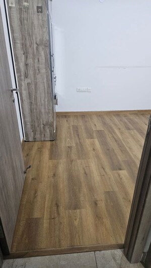 Room in 3.5 BHK Apartment at Emaar Palm Gardens, Sector 83 – for Sale