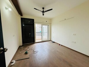 Room in 3 BHK Apartment at Ansal Crown Heights, Sector 80 – for Rent