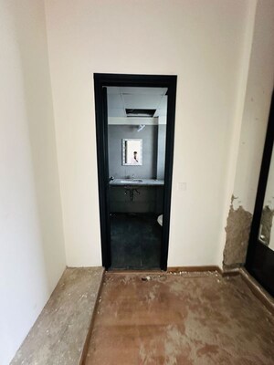 Furnished Amenities in 3 BHK Apartment at Ansal Crown Heights, Sector 80 – for Rent