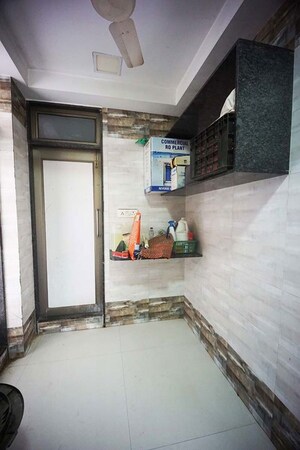 Room in  Office Space at Naranpura – for Sale