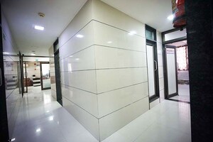 Room in  Office Space at Naranpura – for Sale