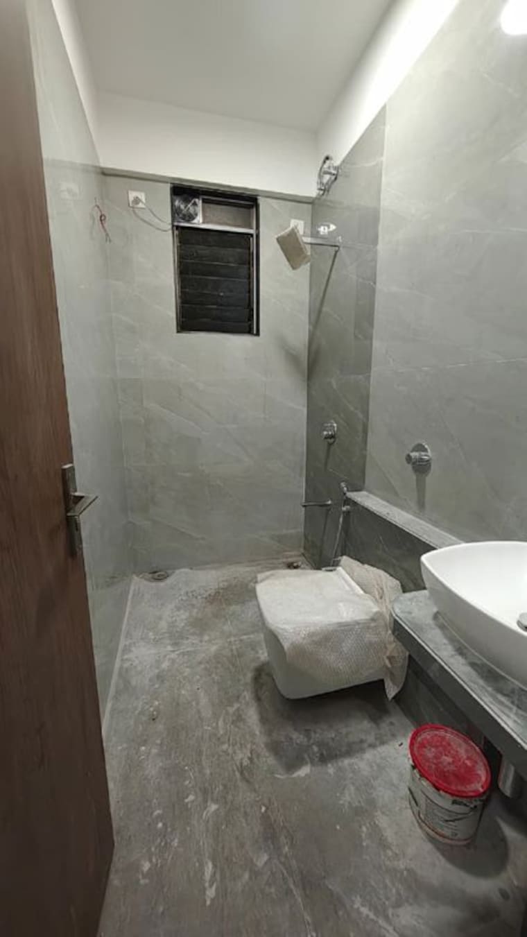 Bathroom, bandra west 3 Bedroom 1100 Sq.Ft. Apartment In Bandra West Mumbai 10565871