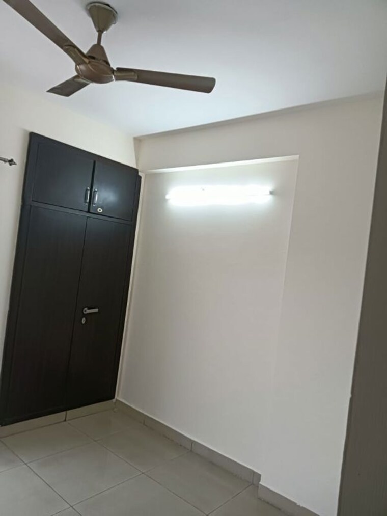 Room, panchsheel-greens-ii 2 Bedroom 915 Sq.Ft. Apartment In Sector 16 Greater Noida Greater Noida 10565879