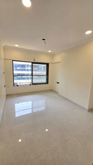 Room in 3 BHK Apartment at Zindagi CHS, Khar West – for Sale