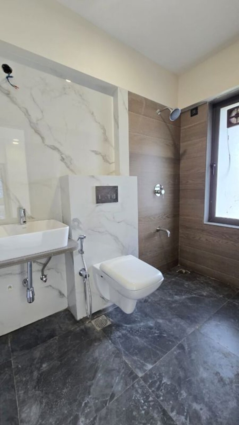 Bathroom, zindagi-chs 3 Bedroom 1120 Sq.Ft. Apartment In Khar West Mumbai 10565870