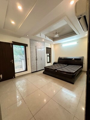 Bedroom in 4 BHK Apartment at DLF The Summit, Dlf Phase V – for Sale