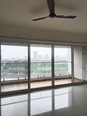 Room in 3 BHK Apartment at RR Lunkad 66 Avenue, Pimple Nilakh – for Rent