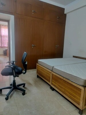 1 RK Builder Floor For Rent in Sector 29