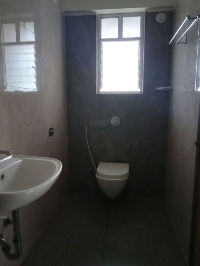 Bathroom, the-parkland 2 Bedroom 950 Sq.Ft. Apartment In Balewadi Pune 10565943