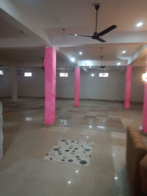 Parking in  Showroom at Malhour – for Rent