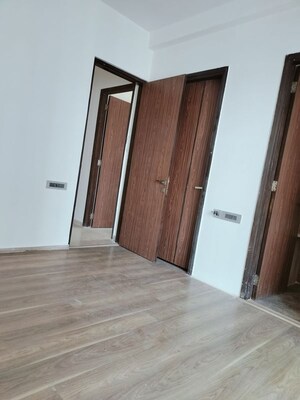 Room in 2 BHK Apartment at Omkar Alta Monte, Malad East – for Rent
