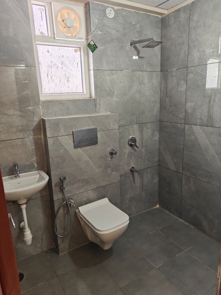 Bathroom, one-realty-nakshatra 3 Bedroom 1700 Sq.Ft. Apartment In Mahapura Jaipur 10565971