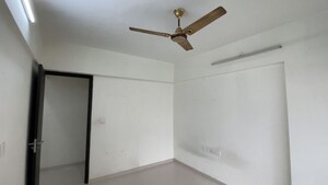 Room in 2 BHK Apartment at Godrej Central, Chembur – for Rent
