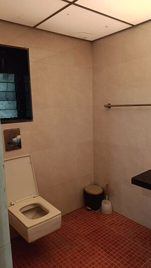 Bathroom in 2 BHK Apartment at Parsi Wadi – for Rent