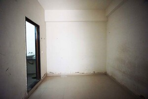 Room in 2 BHK Apartment at Sp Ring Road – for Sale