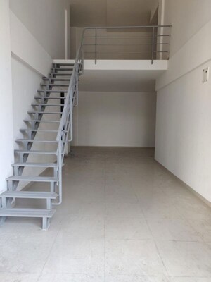  Shop For Rent in Shivtirth Nagar
