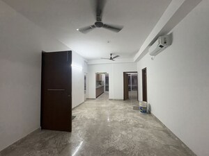 Room in 4 BHK Apartment at SS Linden, Sector 84 – for Rent