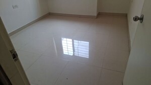 Room in 2 BHK Apartment at Amanora Trendy Homes, Hadapsar – for Rent