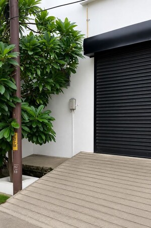  Shop For Rent in Gomti Nagar