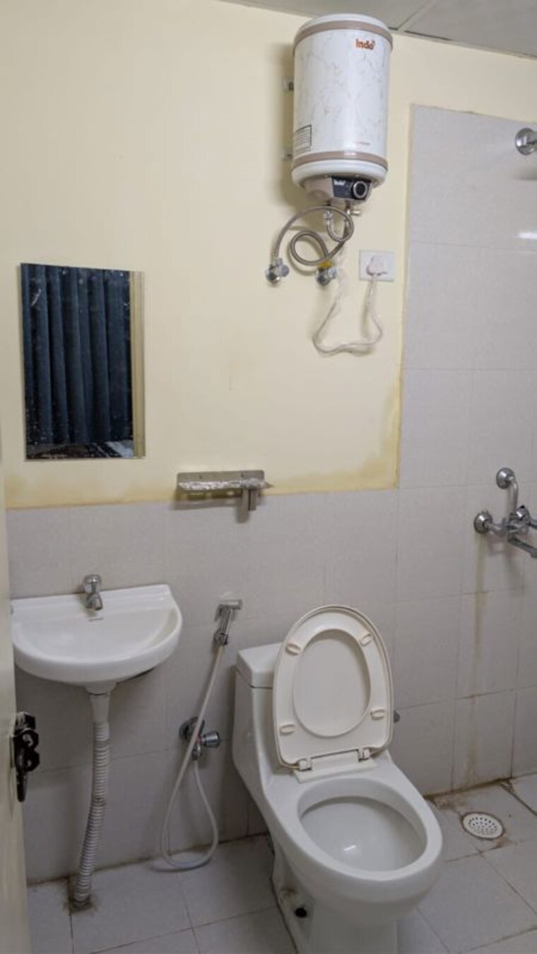 Bathroom, pyramid-square-67a 2 Bedroom 710 Sq.Ft. Apartment In Sector 67 Gurgaon 10566062