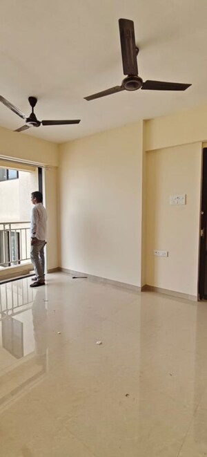 Room in 1 BHK Apartment at Puranik City, Kasarvadavali – for Rent