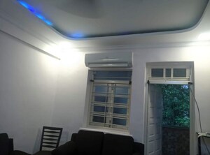 Room in 1.5 BHK Apartment at Bandra West – for Rent