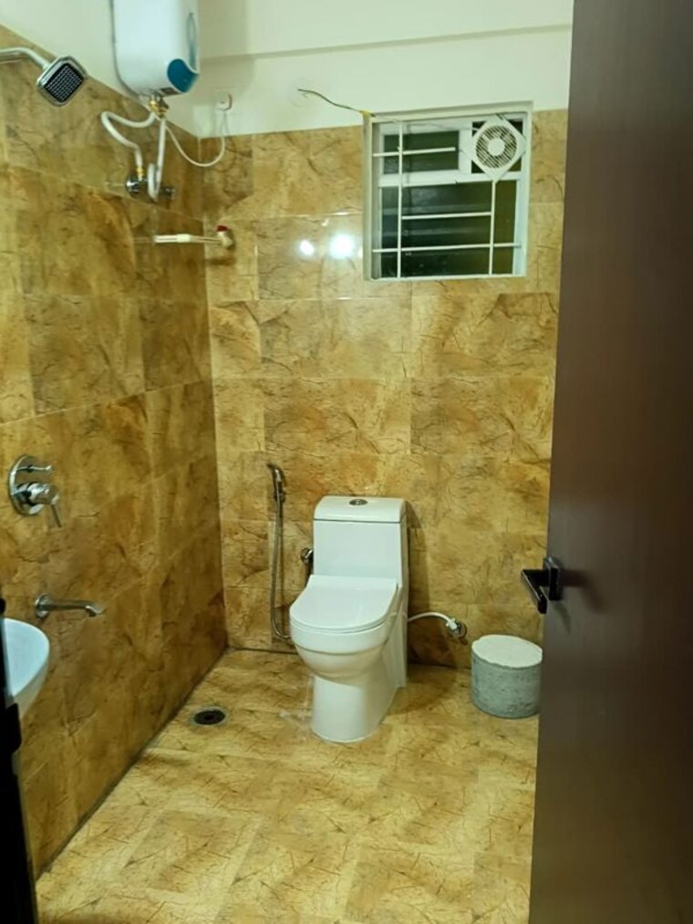 Bathroom, amrutha-heights-phase-ii 3 Bedroom 1500 Sq.Ft. Apartment In Whitefield Bangalore 10566121