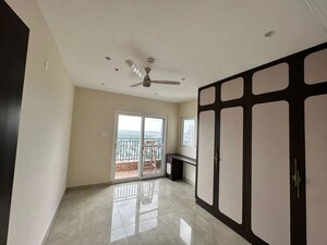 Room in 3 BHK Apartment at My Home Sayuk, Tellapur – for Rent