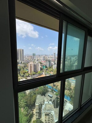 Room in 2 BHK Apartment at Sheth Irene, Malad West – for Rent