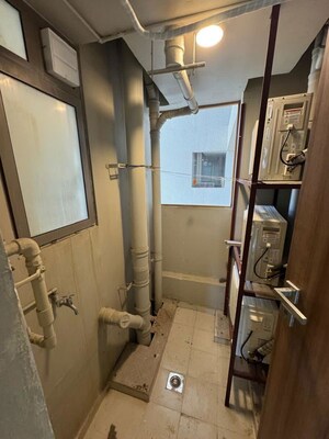 Team Area in 2 BHK Apartment at Sheth Irene, Malad West – for Rent