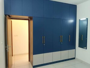 Room in 3.5 BHK Apartment at Meridian Park At The Prestige City, Sarjapur Road – for Rent