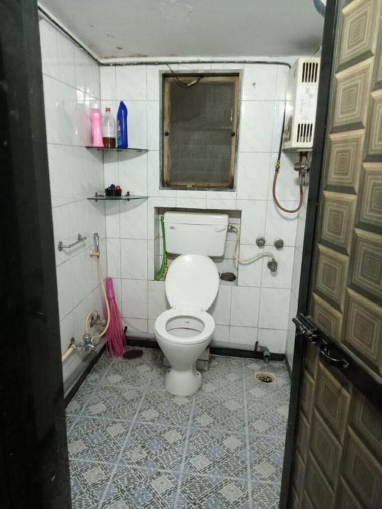 Bathroom, sarita-apartment-chunabhatti 1 Bedroom 450 Sq.Ft. Apartment In Chunabhatti Mumbai 10566167