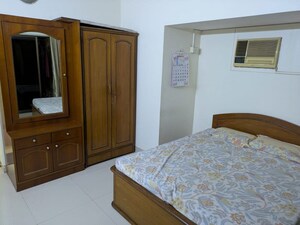 Bedroom in 3 BHK Apartment at Khar West – for Rent