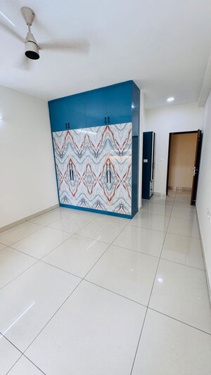 Room in 3 BHK Apartment at Meridian Park At The Prestige City, Sarjapur Road – for Rent