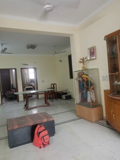 2 BHK + Study Room Independent House For Rent in Sector 23