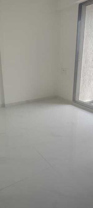 Room in 1 BHK Apartment at Anant Metropolis Insignia Towers, Kasarvadavali – for Rent