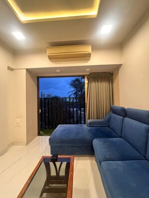 Living Room in 1 BHK Apartment at Yari Road – for Rent