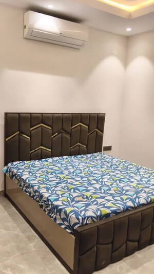 1 BHK Independent House For Rent in Sector 21