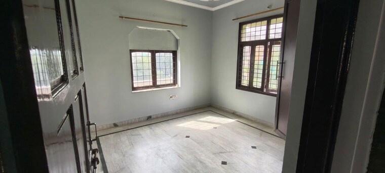 Room, sector 55 2 Bedroom 160 Sq.Yd. Builder Floor In Sector 55 Gurgaon 10566218