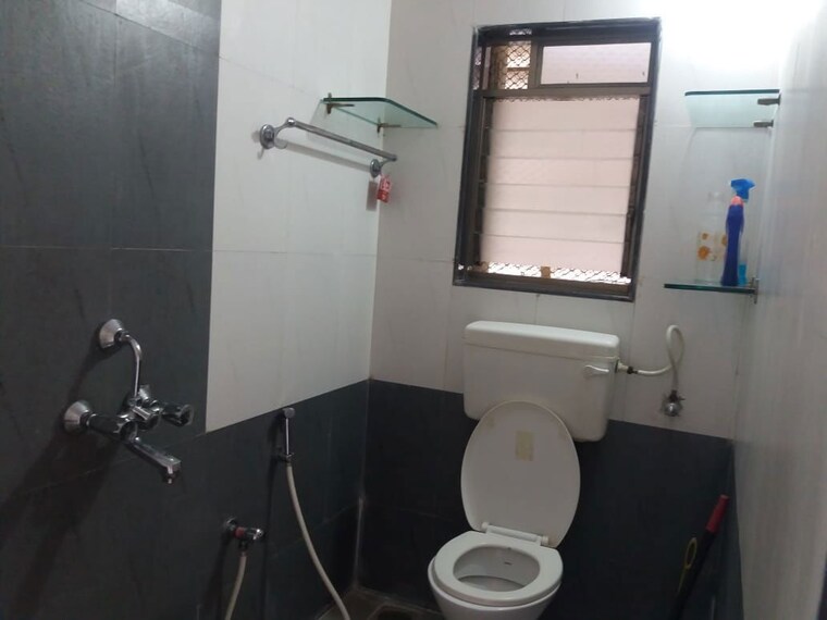 Washroom, mayfair-akshay 3 Bedroom 900 Sq.Ft. Apartment In Lokhandwala Mumbai 10566213