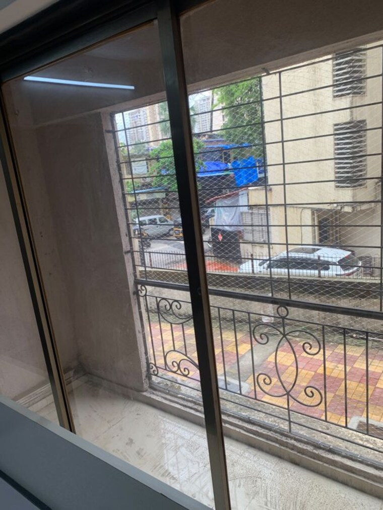 Balcony, right-channel-trishul-heights 3 Bedroom 1000 Sq.Ft. Apartment In Kandivali West Mumbai 10566203