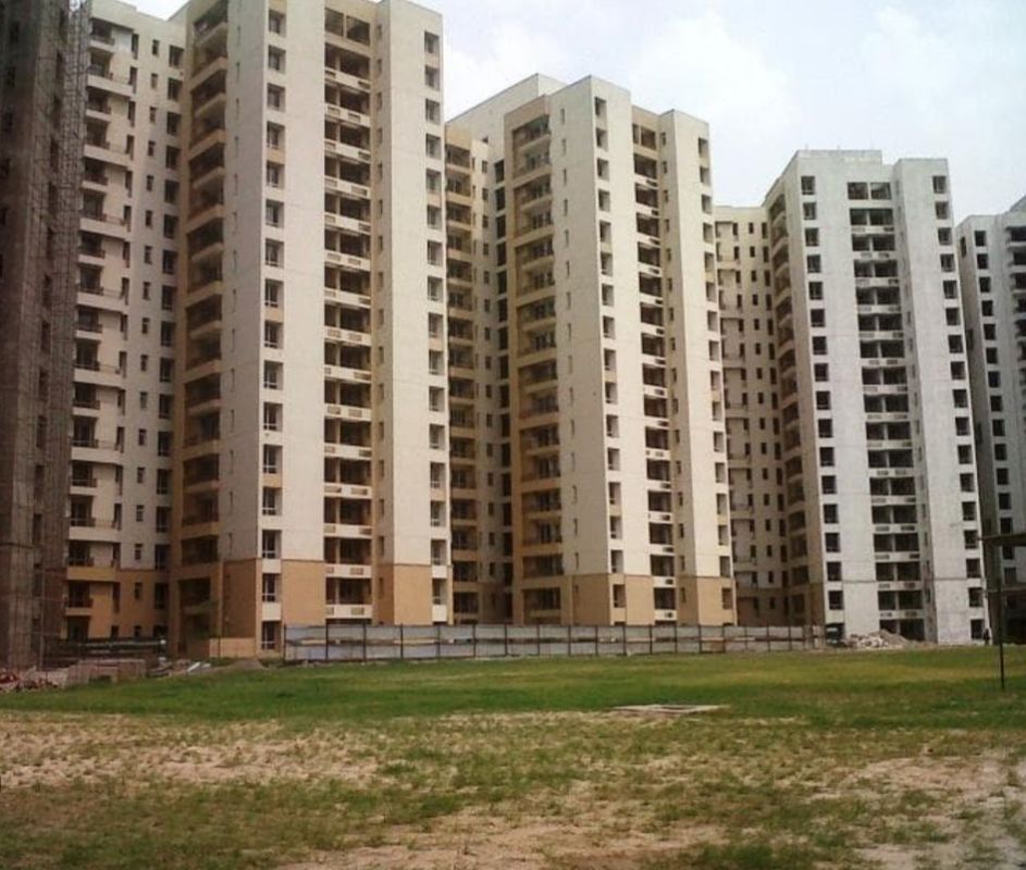 3 BHK + Servant Room 1560 Sq.Ft. Apartment in Jaypee Greens Kosmos