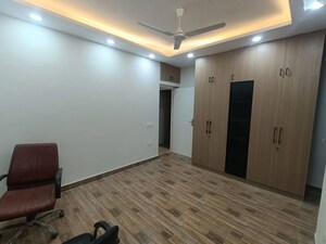 Room in 3 BHK Apartment at Chattarpur – for Rent