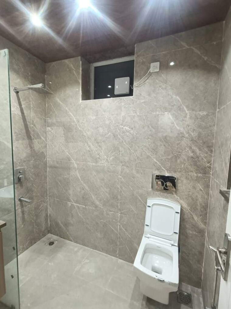 Bathroom, chattarpur 3 Bedroom 1400 Sq.Ft. Apartment In Chattarpur Delhi 10566224