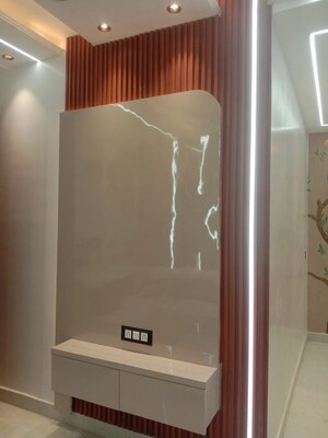 Furnished Amenities in 2 BHK Builder Floor at Mohan Garden – for Sale
