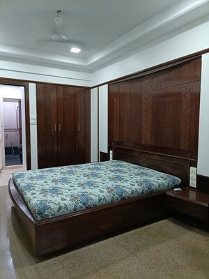 Bedroom in 3 BHK Apartment at Flower Queen, Andheri West – for Sale