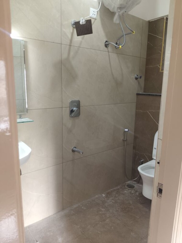 Bathroom, sri-sai-residency-kadubeesanahalli 2 Bedroom 950 Sq.Ft. Apartment In Kadubeesanahalli Bangalore 10566262