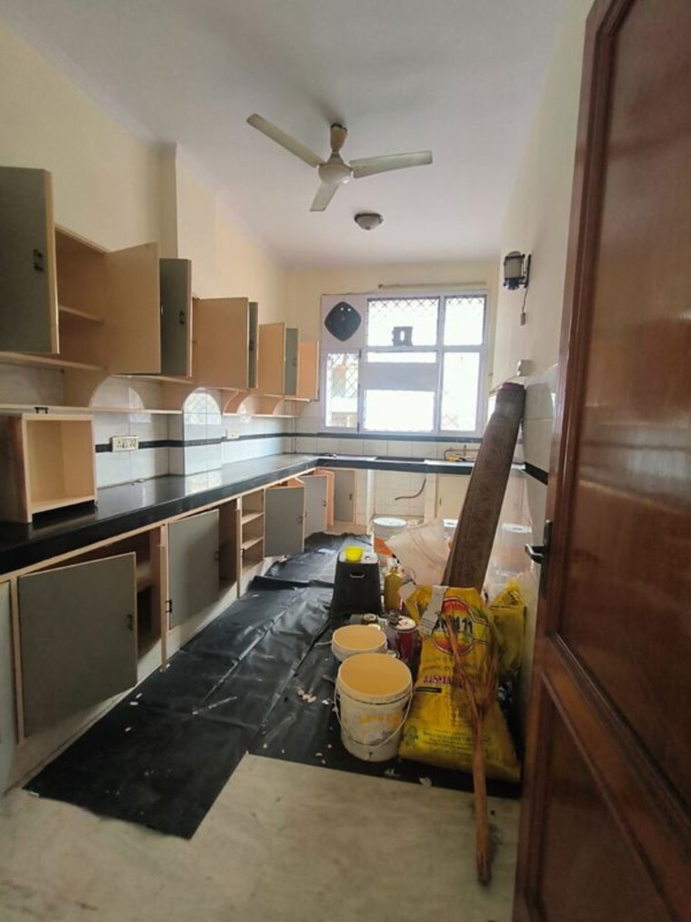 Kitchen, gulmohar park 4 Bedroom 370 Sq.Yd. Builder Floor In Gulmohar Park Delhi 10566272