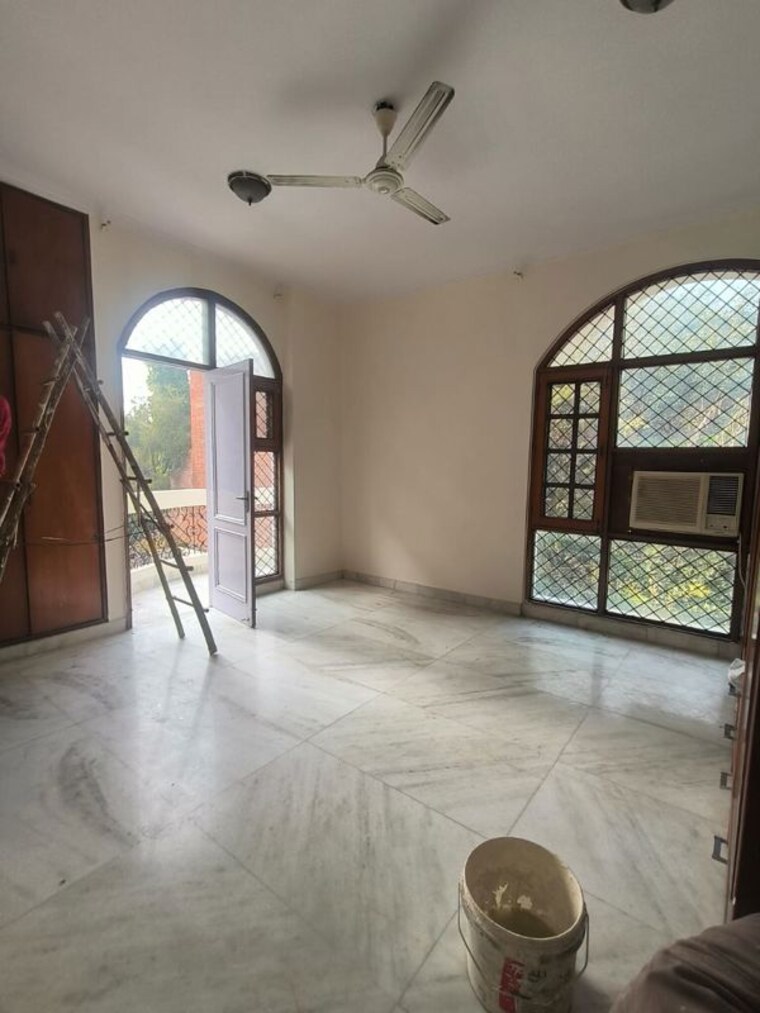 Bedroom, gulmohar park 4 Bedroom 370 Sq.Yd. Builder Floor In Gulmohar Park Delhi 10566272
