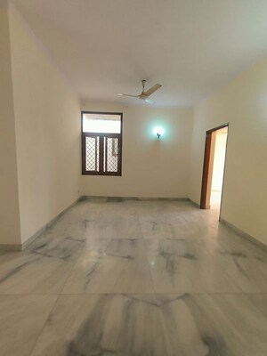 Room in 4 BHK Builder Floor at Gulmohar Park – for Rent